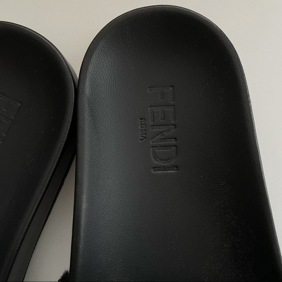 Fendi Black Shearling Vocabulary Pool Slides MENS 7 women 10 spell out logo - Picture 10 of 13